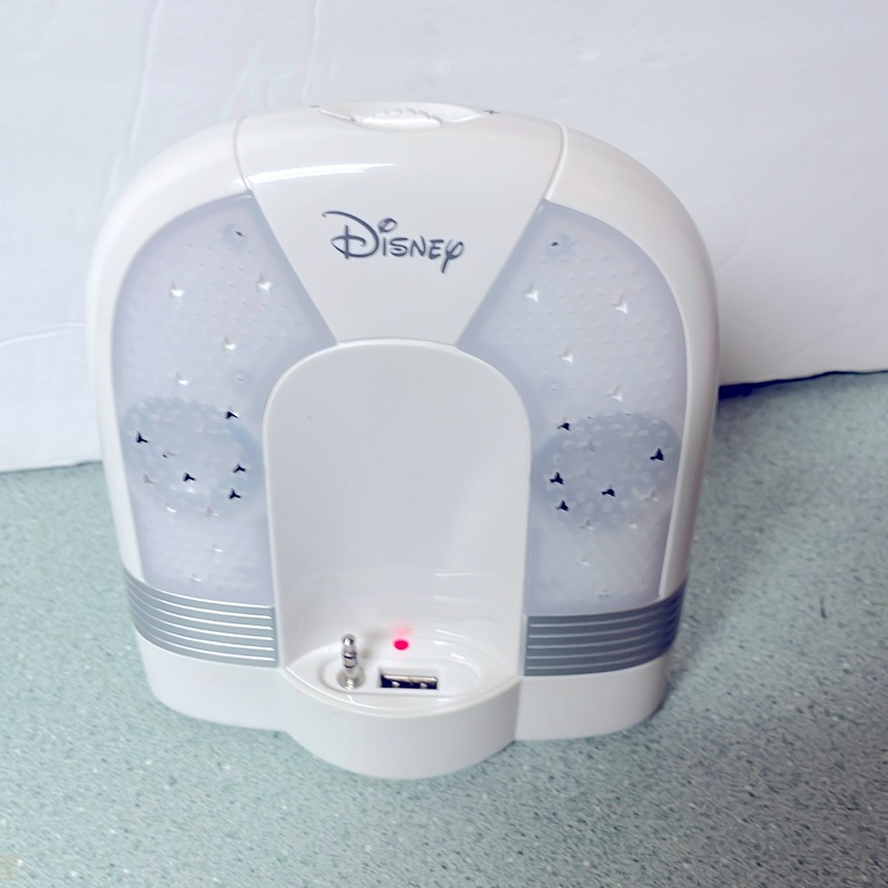 2006 Disney Jam Stand Speaker w/ Lights and Auxiliary Input for Any MP3 Player
